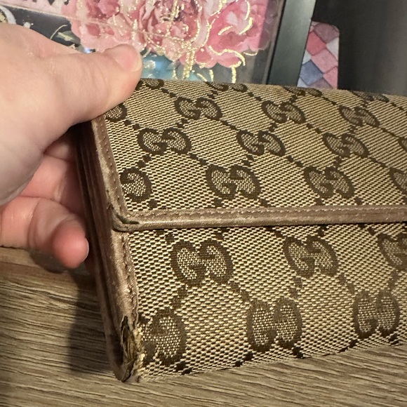 Gucci Monogram Wallet - Picture 4 of 10